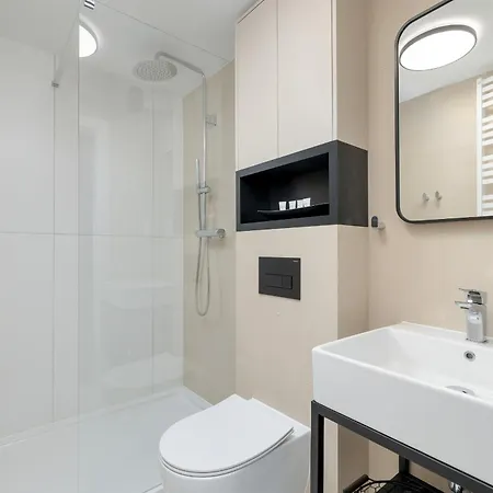 아파트 Comfortable Studio Mlynska With Balcony By Rent Like 코워브제크