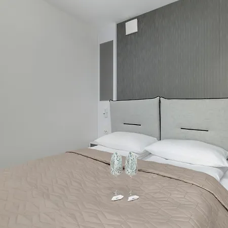 Comfortable Studio Mlynska With Balcony By Rent Like *